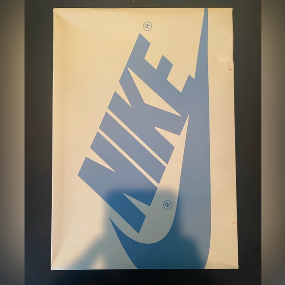 Air Jordan Airship every game - Picture 2 of 8